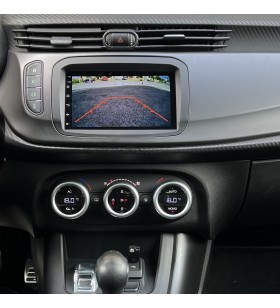 Telecamera posteriore su autoradio Alfa Romeo Giulietta