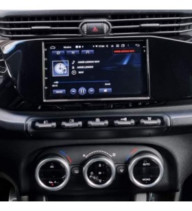 Interfaccia multimediale su autoradio Alfa Romeo Giulietta