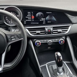 Impostazioni vettura su monitor Alfa Romeo Giulia