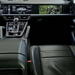 Autoradio Android Porsche Cayenne 958 2010-2017 Apple CarPlay doppio display 12,3 + 12,3 pollici