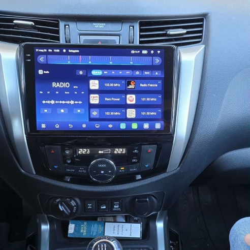Autoradio Android Nissan Navara NP300 D23 2015-2023 Apple CarPlay 10 pollici
